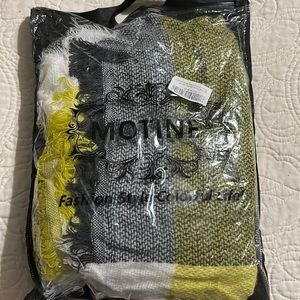 Motine fashion blanket/ wrap